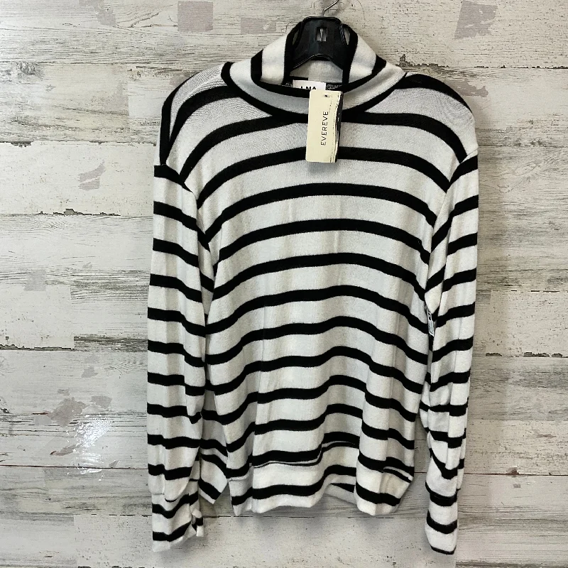 Business Casual Top Long Sleeve By Evereve In White, Size: M