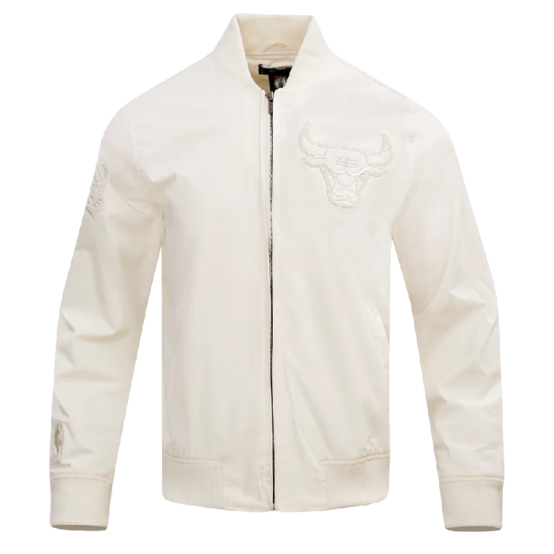 Designer Casuals NBA CHICAGO BULLS NEUTRAL TWILL JACKET (EGGSHELL)
