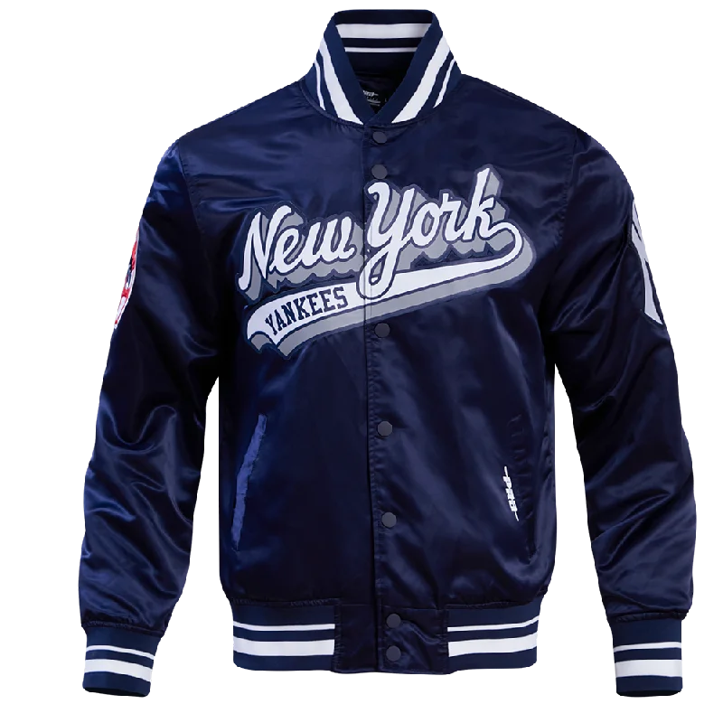 Sleek Designs MLB NEW YORK YANKEES SCRIPT TAIL MEN'S RIB SATIN JACKET (MIDNIGHT NAVY) Sleek Designs MLB NEW YORK YANKEES SCRIPT TAIL MEN'S RIB SATIN JACKET (MIDNIGHT NAVY)