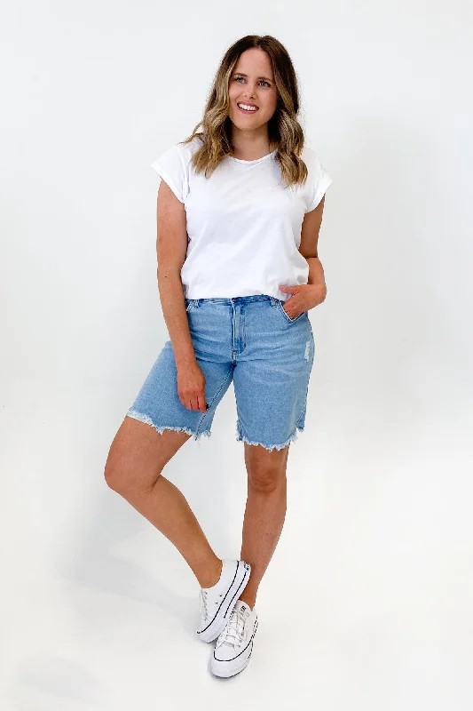 All-Day Wear Wakee Denim Gigi Short Light Wash