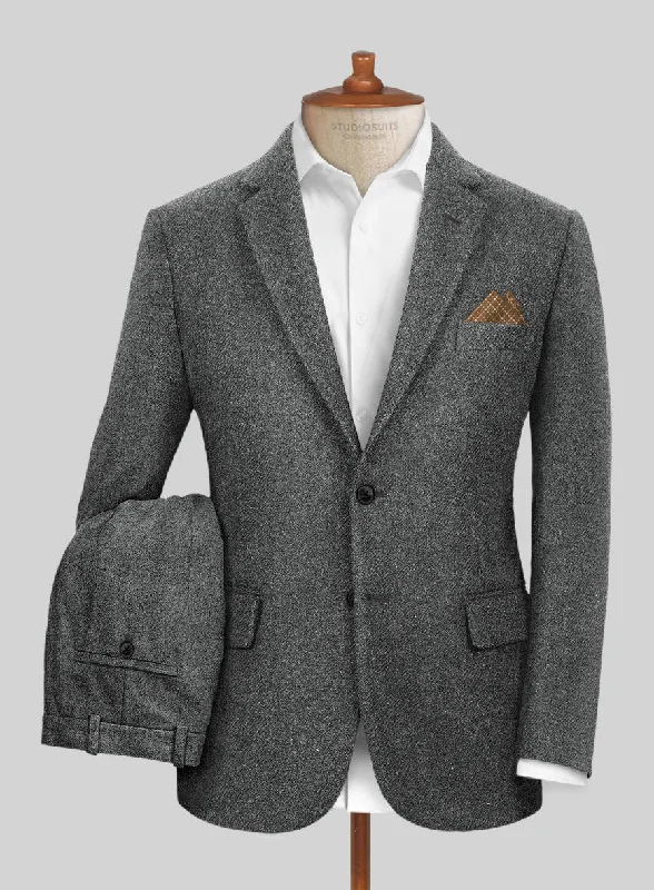 Chic Outfits Highlander Gray Tweed Suit