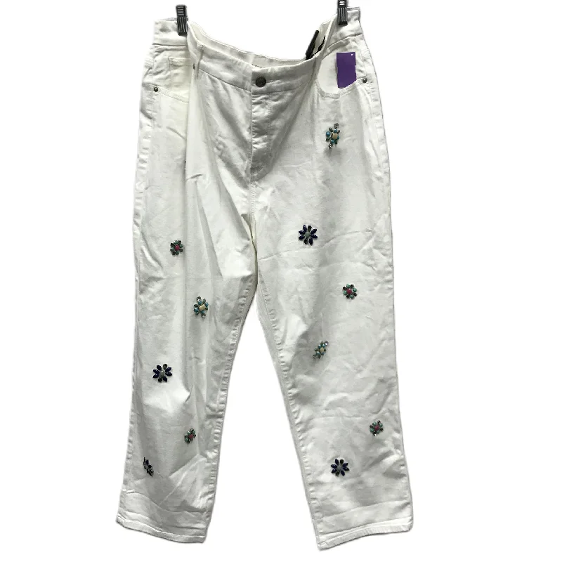 Minimalist Pieces Pants Cropped By Chicos  Size: 18