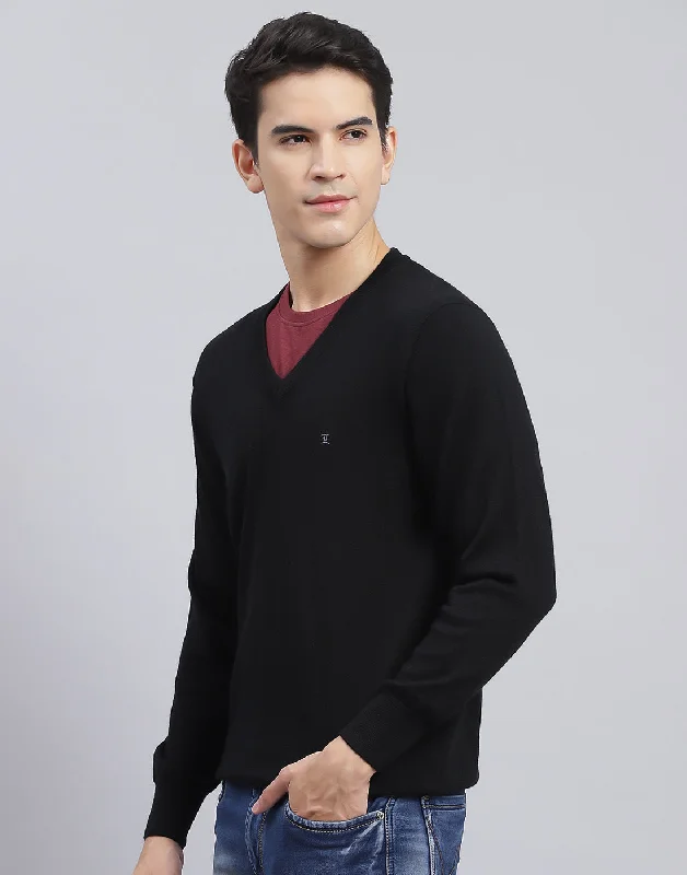 Comfort Jackets Men Black Solid V Neck Full Sleeve Pullover