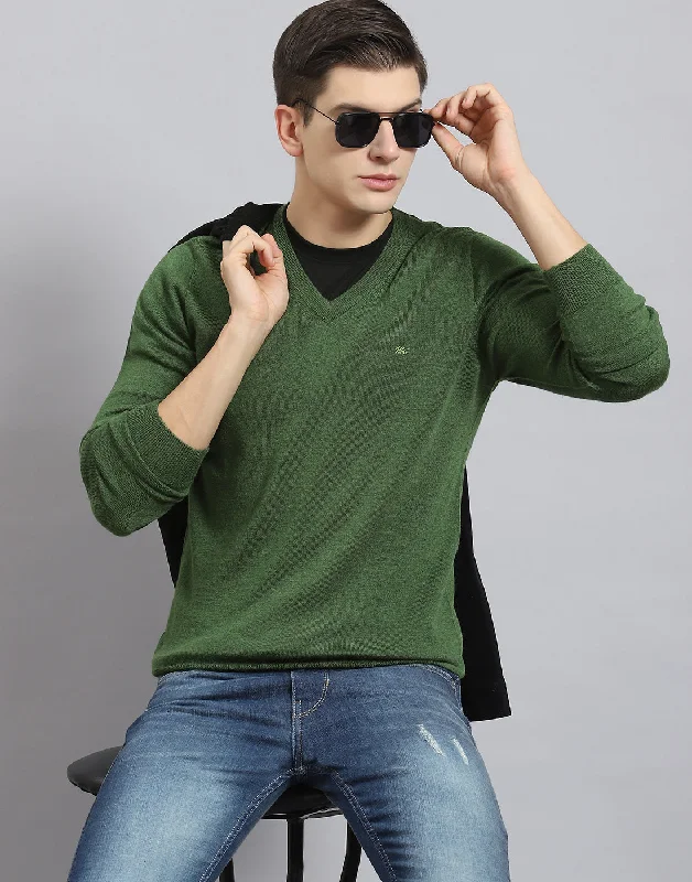 Relaxed Fit Clothing Men Green Solid V Neck Full Sleeve Pullover