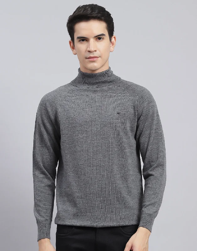 Layered Outfits Men Grey Solid High Neck Full Sleeve Pullover
