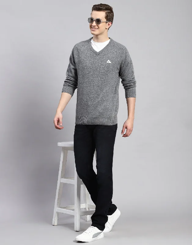Classic Styles Men Grey Solid V Neck Full Sleeve Pullover