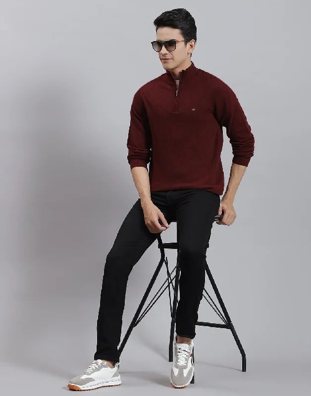 Warm Jackets Men Maroon Solid Stand Collar Full Sleeve Pullover